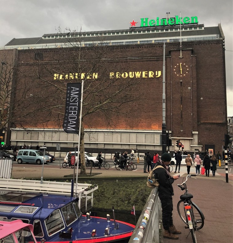 Navigating Amsterdam's Neighbourhoods